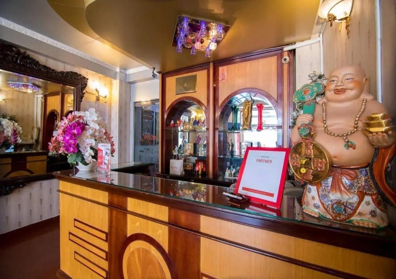 Tan Hoang Long Hotel โฮจิมินห์ซิตี้ ภายนอก รูปภาพ